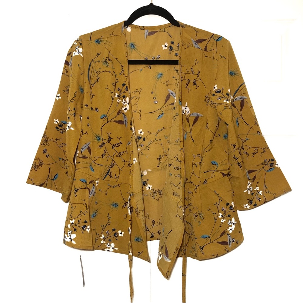 🌸 3/$20 Simi Boutique Floral Kimono Style Wrap Cardigan